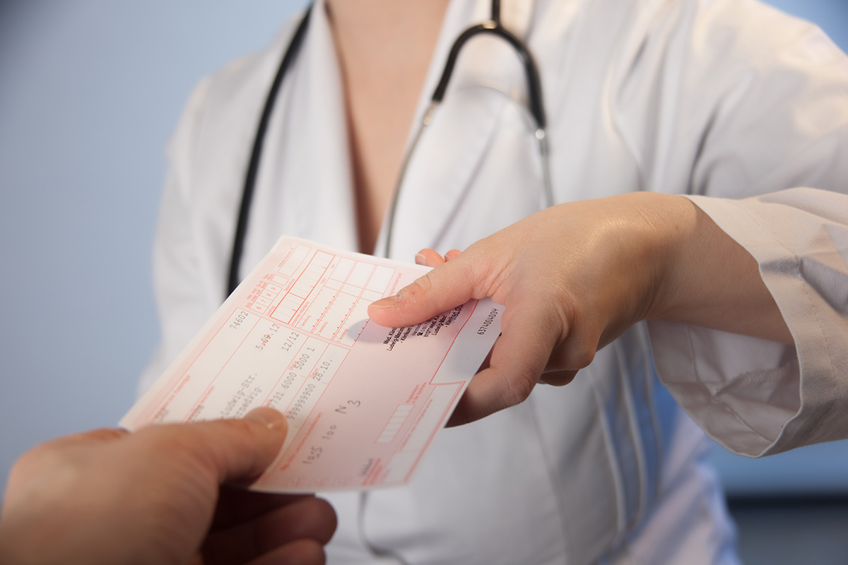 Rezepte und Überweisungen - Dr. Adelheid Kellerer Hausarzt